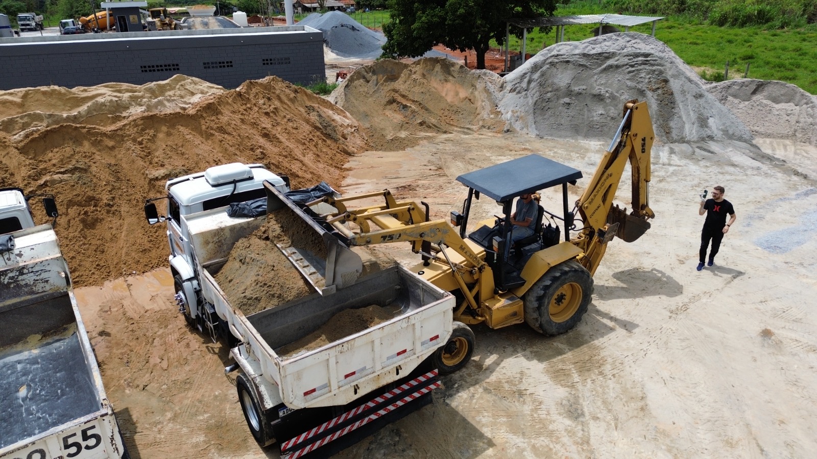 Pátio de materiais da PRA·BASE